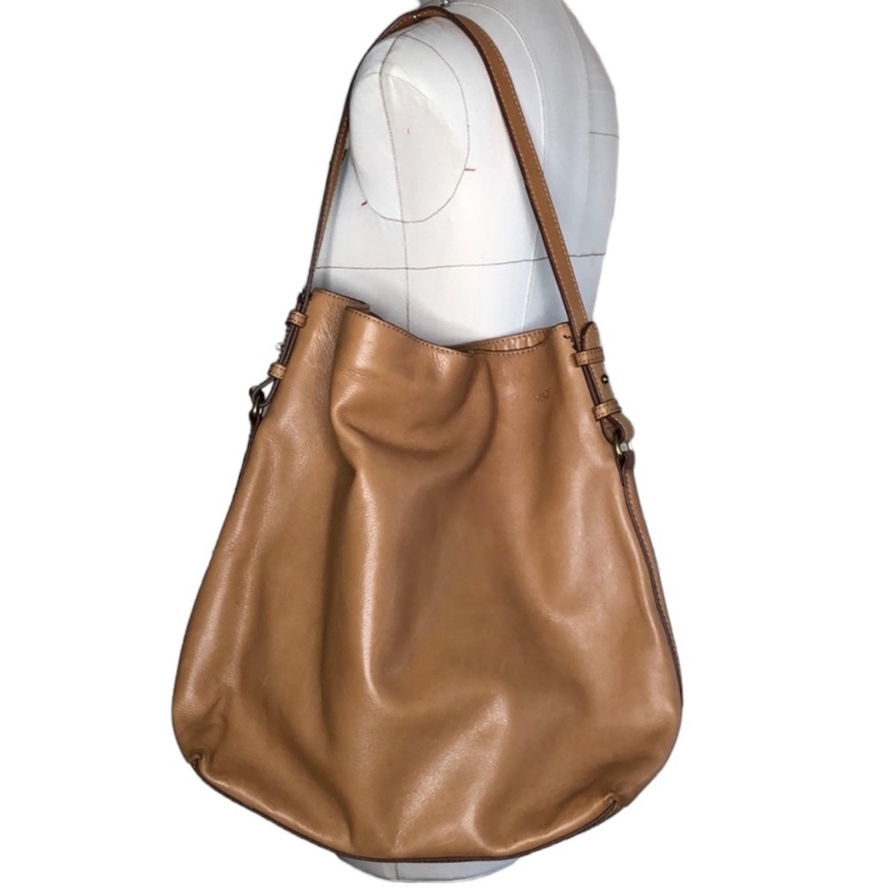 Mark & Graham large slouchy leather shoulder bag tan